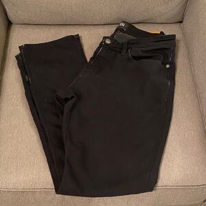 DU/ER Black Performance Denim N2X RELAXED FIT 
17.5/18"W x 34"Inseam - 44/45"L